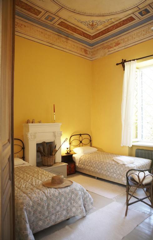 Hotel Archontiko Stathopoulou Agios Georgios Nilias Habitación foto