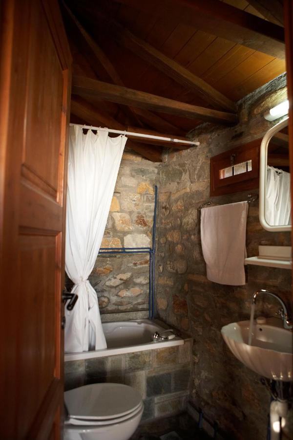 Hotel Archontiko Stathopoulou Agios Georgios Nilias Exterior foto